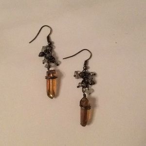 Stone shard dangle earring